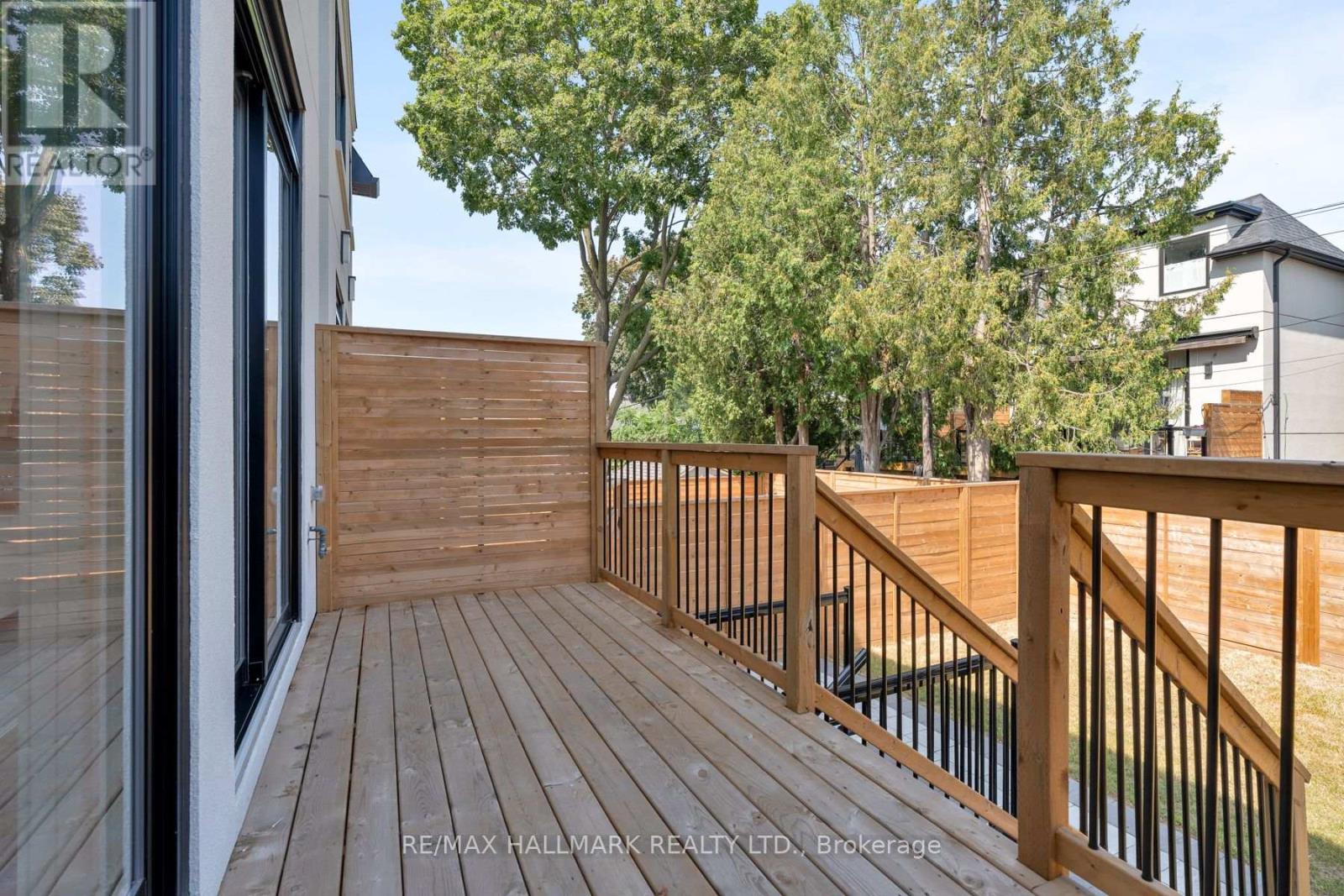 104 Yardley Avenue, Toronto, Ontario M4B 2B1 - Photo 47 - E13717216