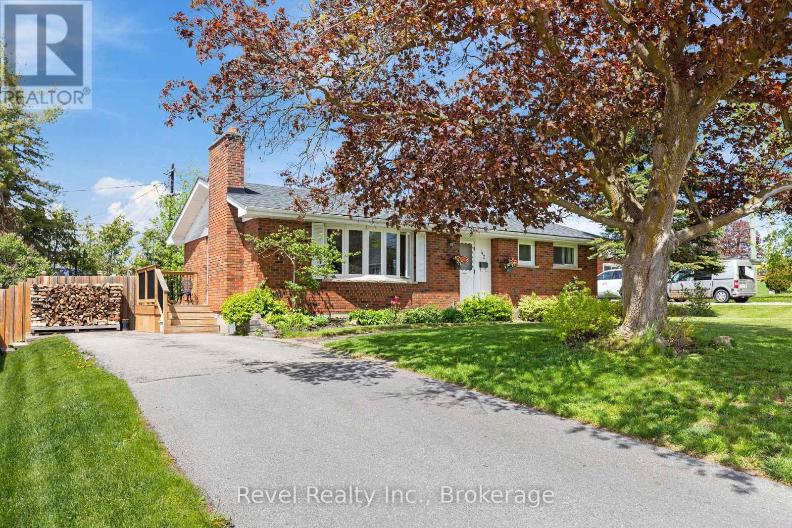 42 Kawartha Drive, Kawartha Lakes, Ontario  K9V 1A5 - Photo 4 - X13717254