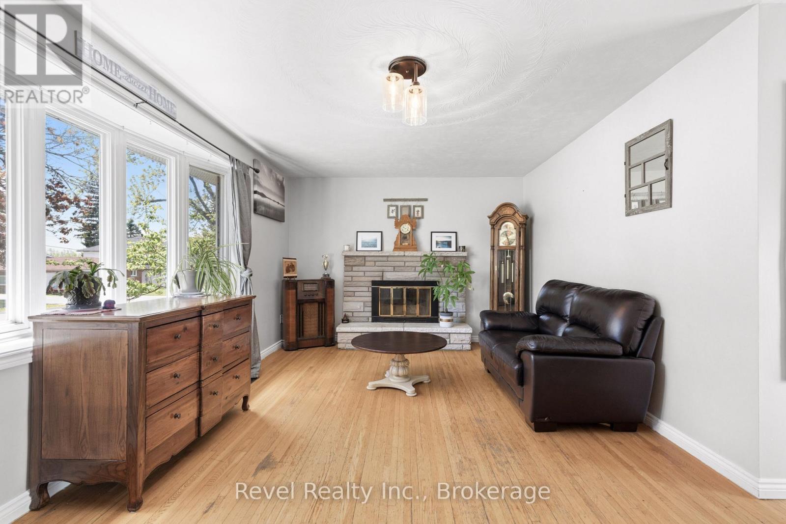 42 Kawartha Drive, Kawartha Lakes, Ontario  K9V 1A5 - Photo 8 - X13717254