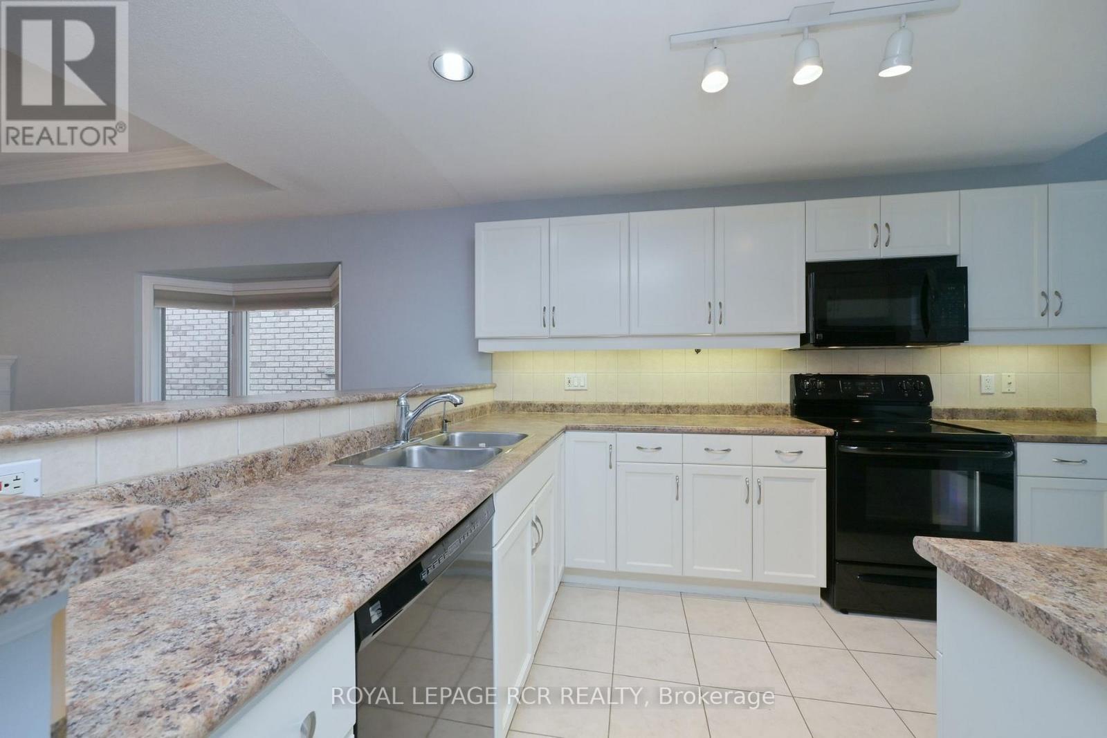 6 Artisan Lane, New Tecumseth, Ontario  L9R 2G1 - Photo 7 - N13717146