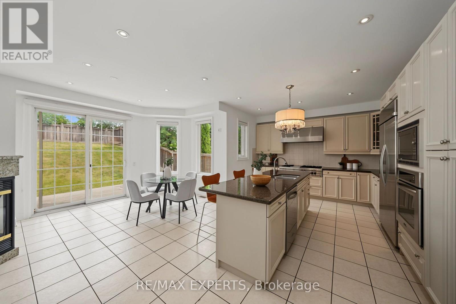 12 Sweet Valerie Court, Vaughan, Ontario  L6A 0C6 - Photo 12 - N13717220