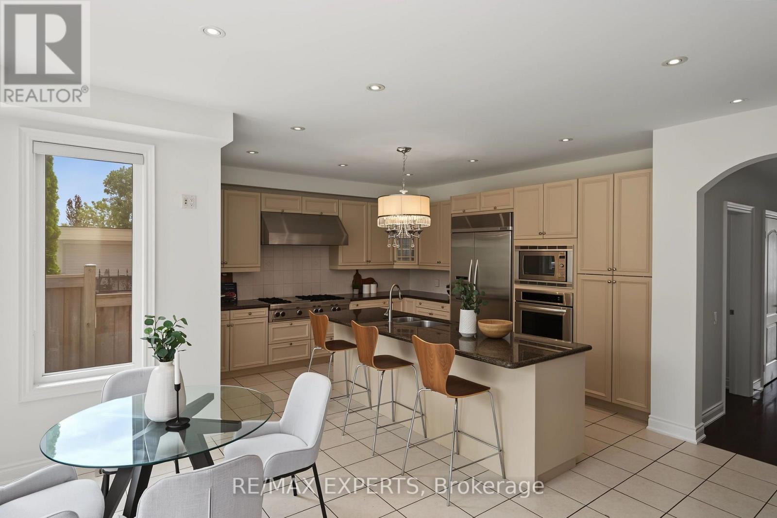 12 Sweet Valerie Court, Vaughan, Ontario  L6A 0C6 - Photo 20 - N13717220