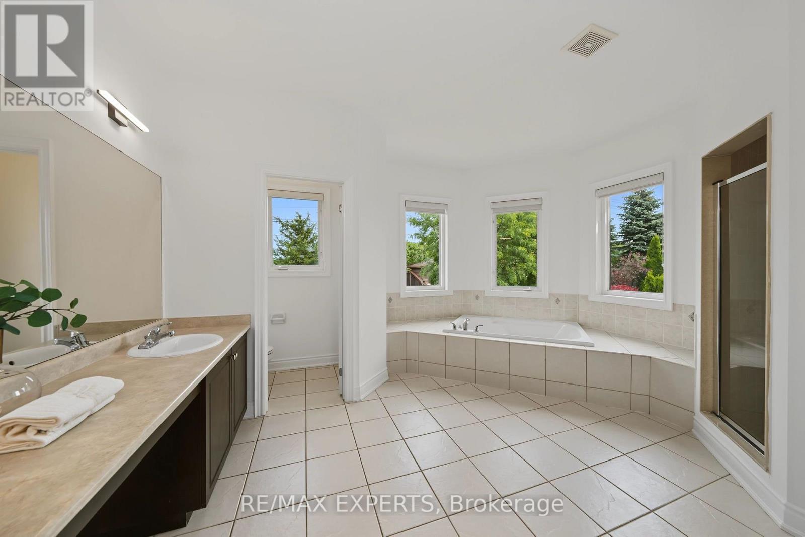 12 Sweet Valerie Court, Vaughan, Ontario  L6A 0C6 - Photo 25 - N13717220