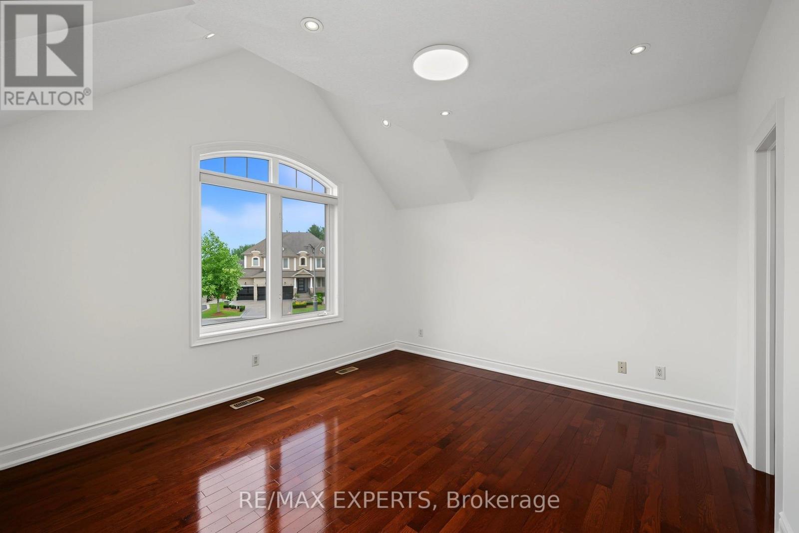 12 Sweet Valerie Court, Vaughan, Ontario  L6A 0C6 - Photo 30 - N13717220