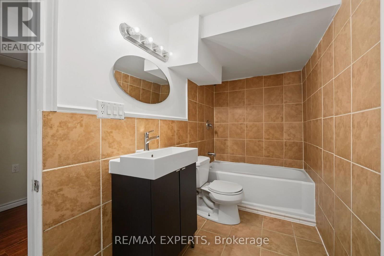 12 Sweet Valerie Court, Vaughan, Ontario  L6A 0C6 - Photo 35 - N13717220