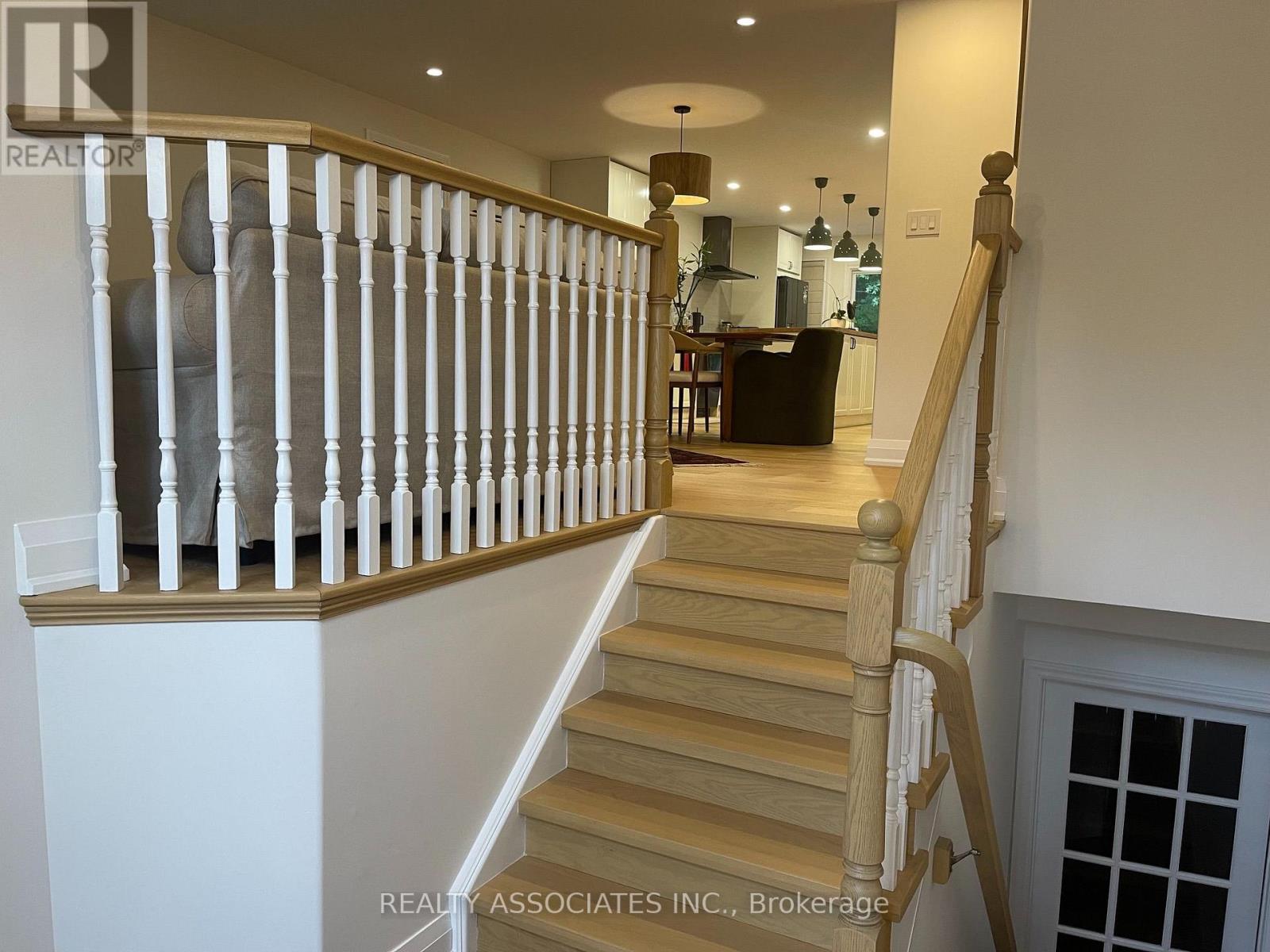 1059 Nantyr Drive, Innisfil, Ontario  L9S 0A8 - Photo 2 - N13717256