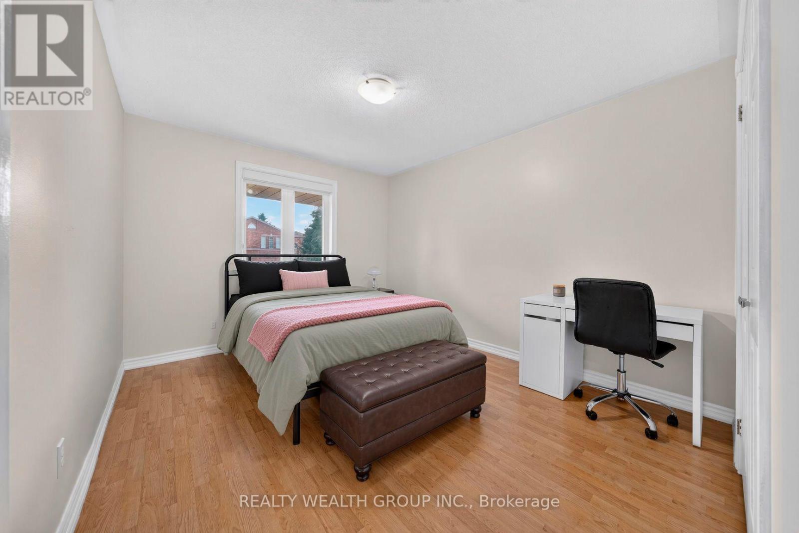 83 Logan Court, Barrie (Holly), Ontario  L4N 8G7 - Photo 14 - S13717272