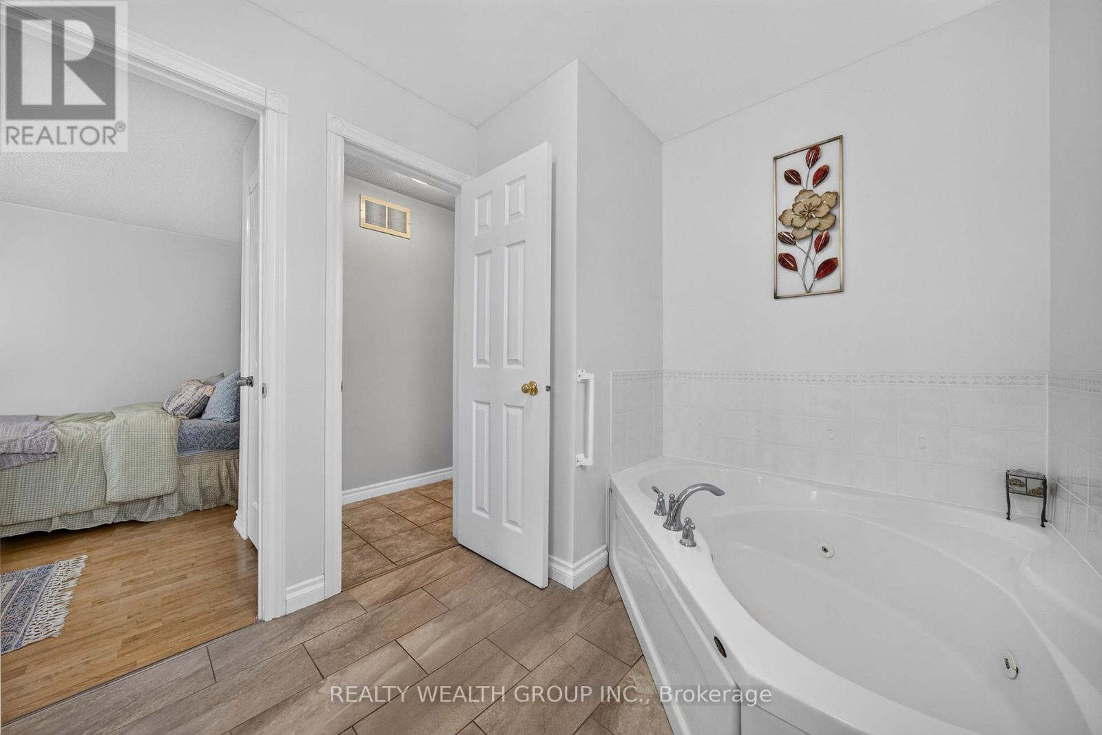 83 Logan Court, Barrie (Holly), Ontario  L4N 8G7 - Photo 16 - S13717272