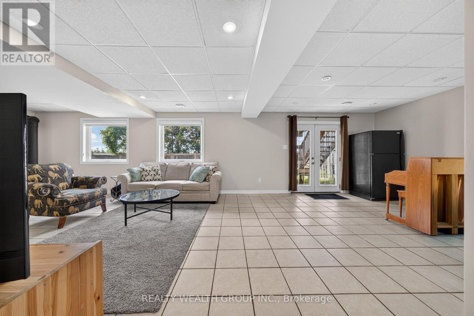 83 Logan Court, Barrie (Holly), Ontario  L4N 8G7 - Photo 23 - S13717272