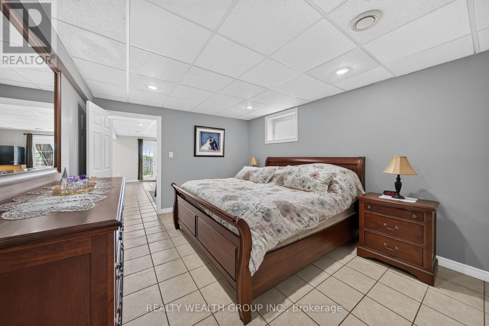 83 Logan Court, Barrie (Holly), Ontario  L4N 8G7 - Photo 29 - S13717272