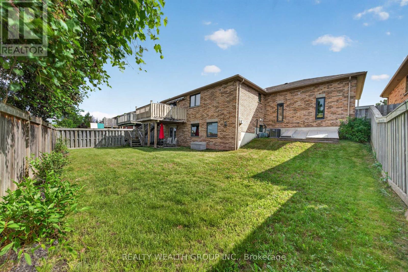 83 Logan Court, Barrie (Holly), Ontario  L4N 8G7 - Photo 32 - S13717272