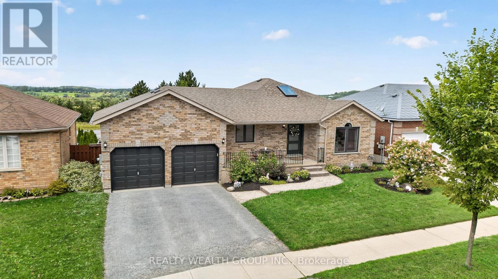 83 Logan Court, Barrie (Holly), Ontario  L4N 8G7 - Photo 36 - S13717272
