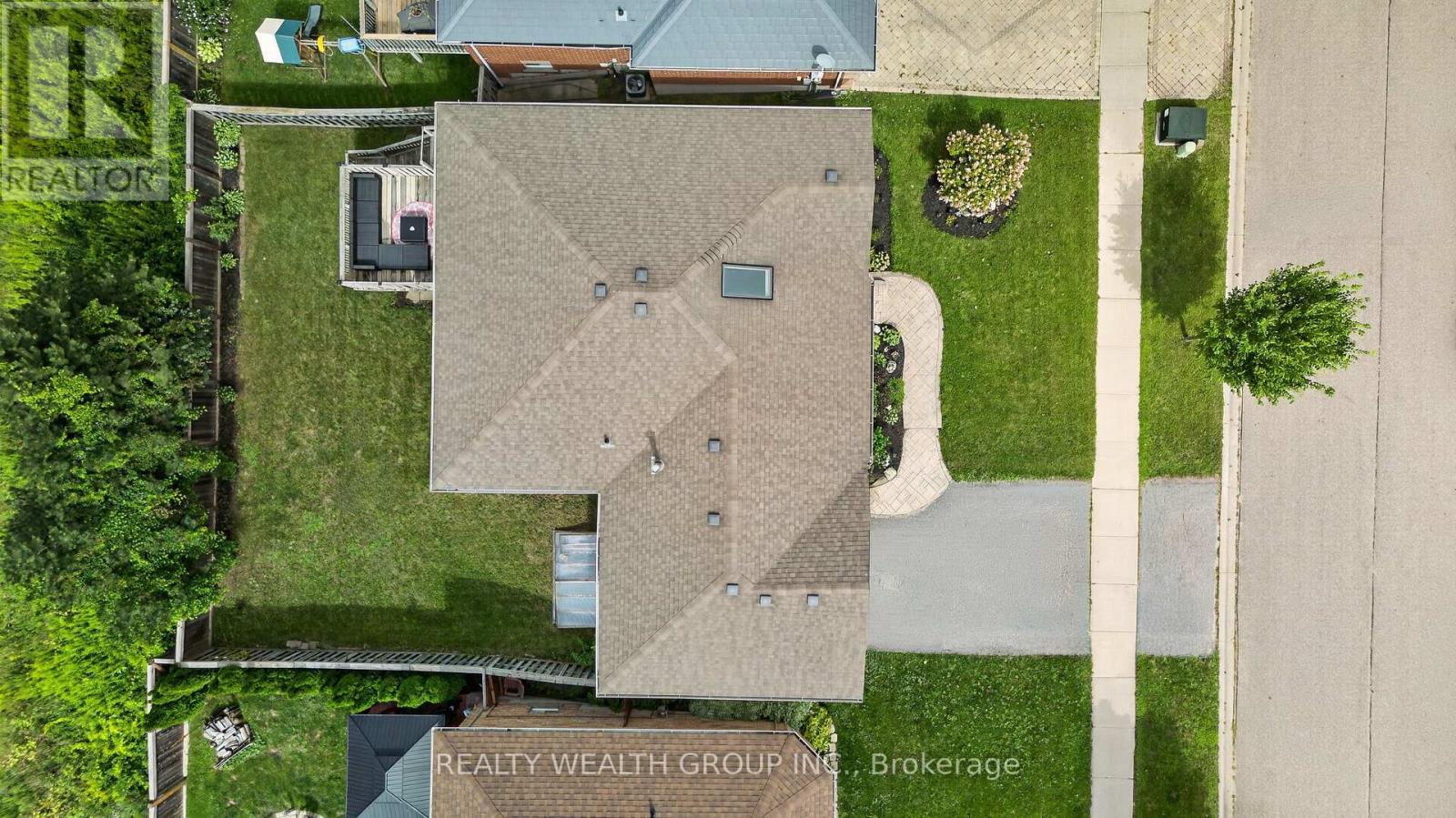 83 Logan Court, Barrie (Holly), Ontario  L4N 8G7 - Photo 37 - S13717272