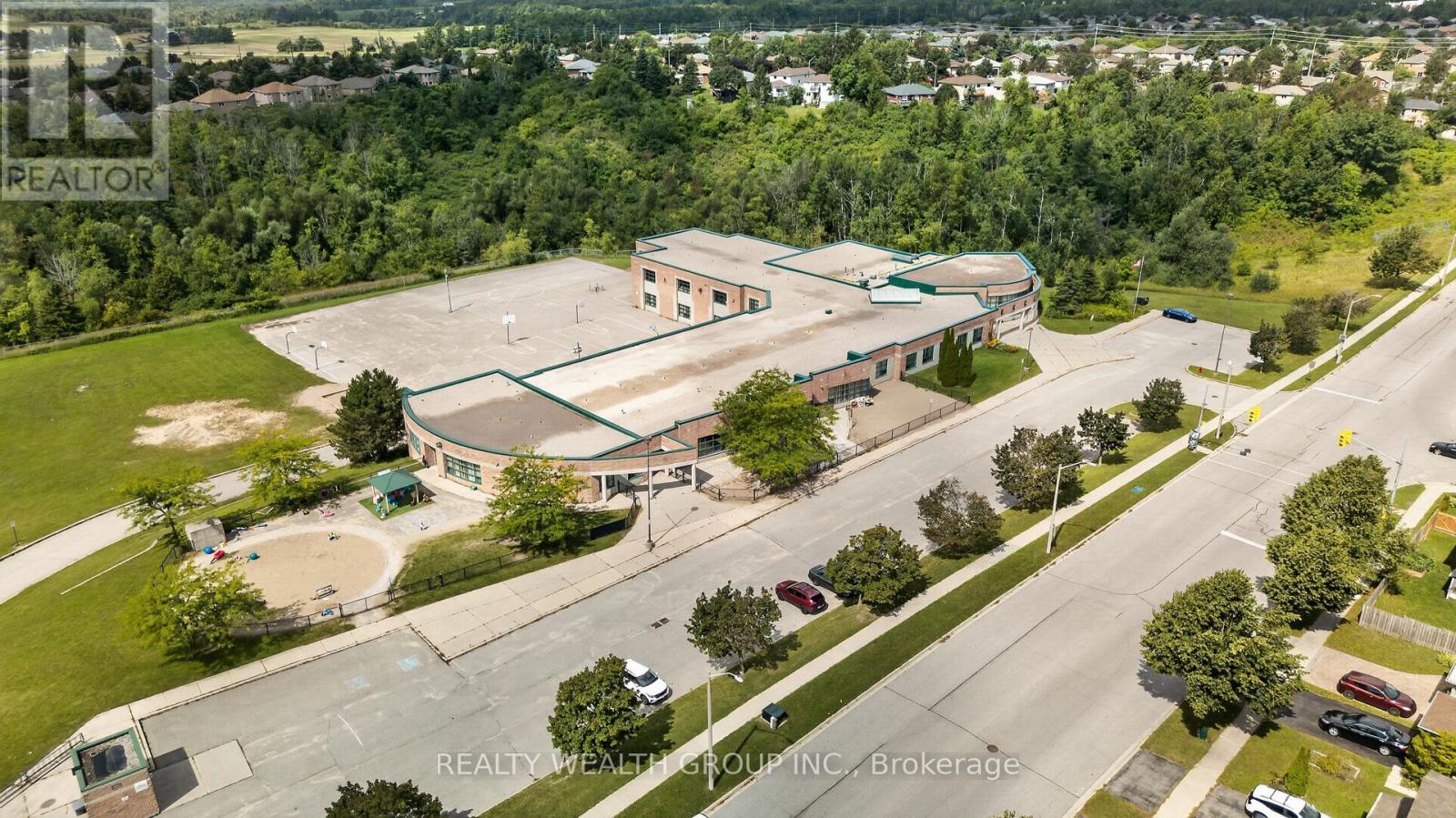 83 Logan Court, Barrie (Holly), Ontario  L4N 8G7 - Photo 40 - S13717272