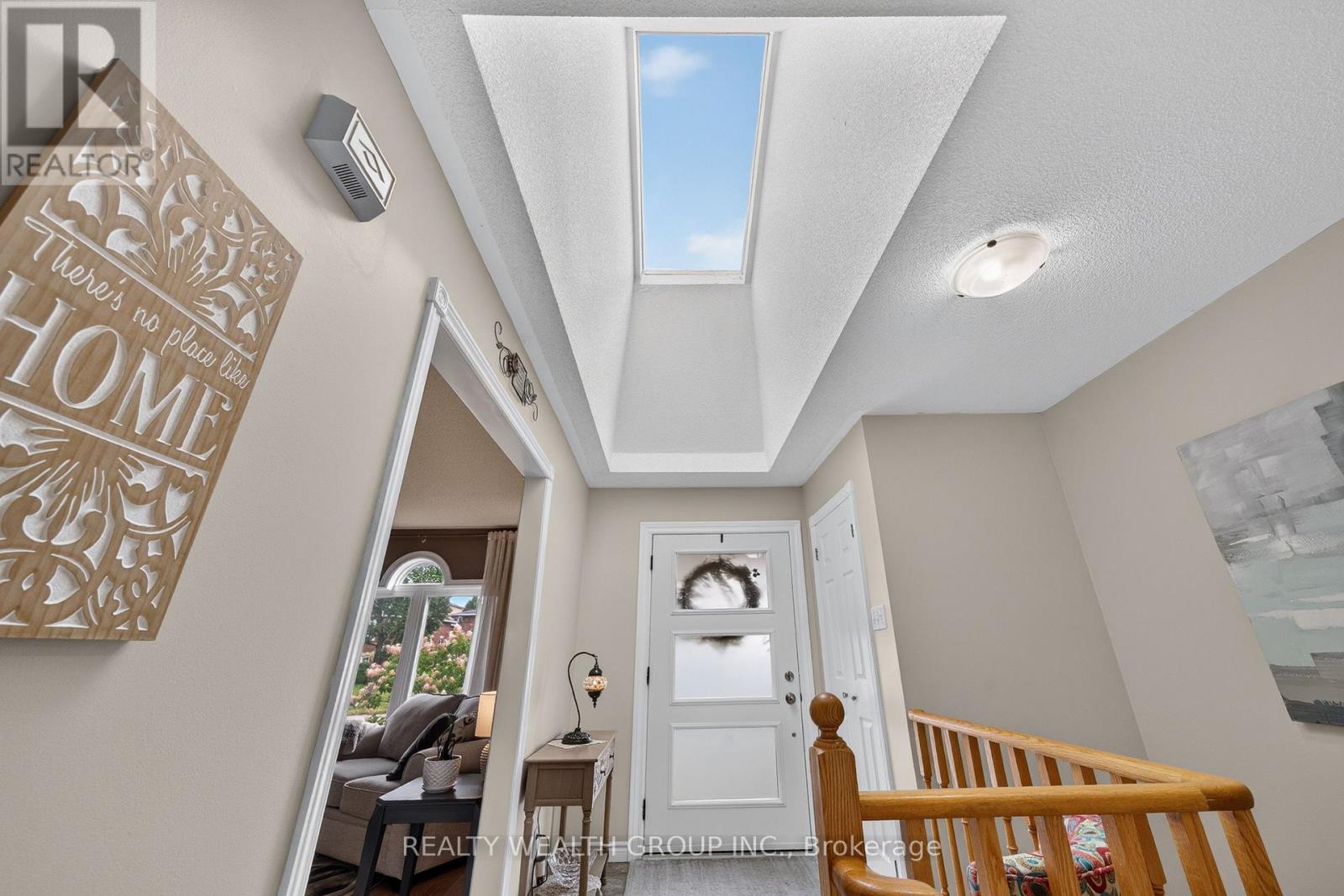 83 Logan Court, Barrie (Holly), Ontario  L4N 8G7 - Photo 7 - S13717272