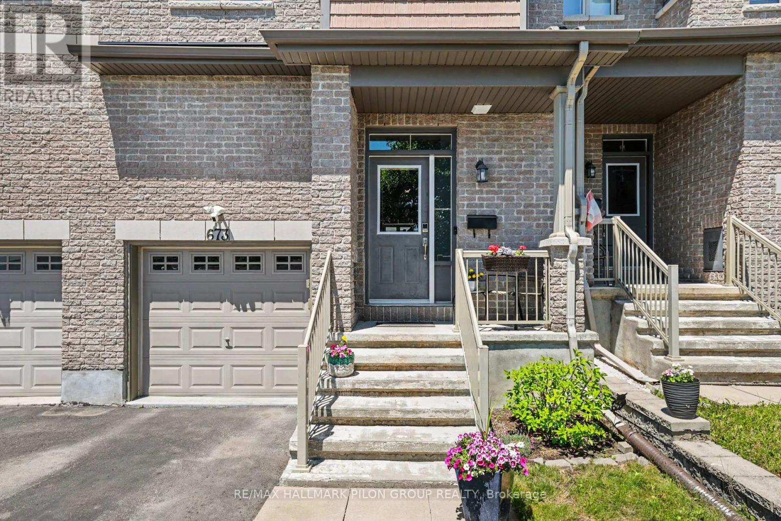 673 Spring Valley Drive, Ottawa, Ontario  K1W 0C7 - Photo 2 - X13717136