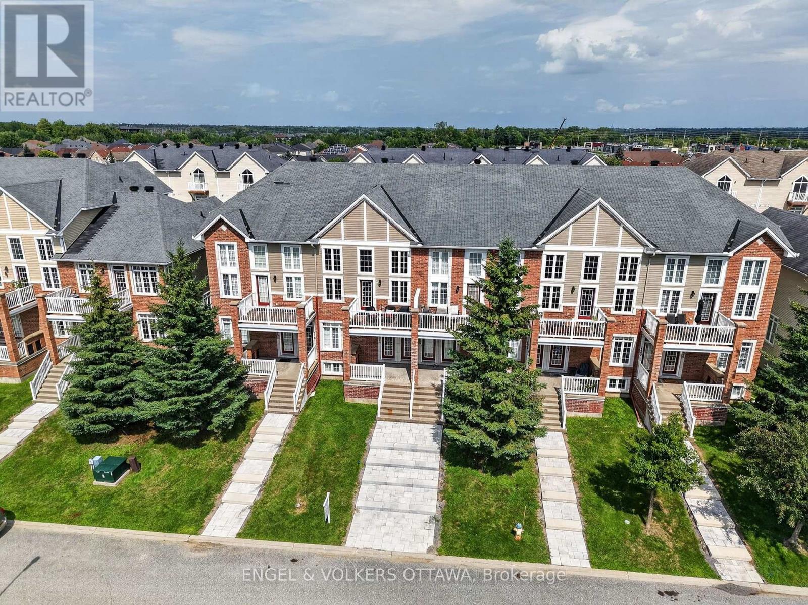 123 Eye Bright Crescent, Ottawa, Ontario K1V 2K6 - Photo 2 - X13717218