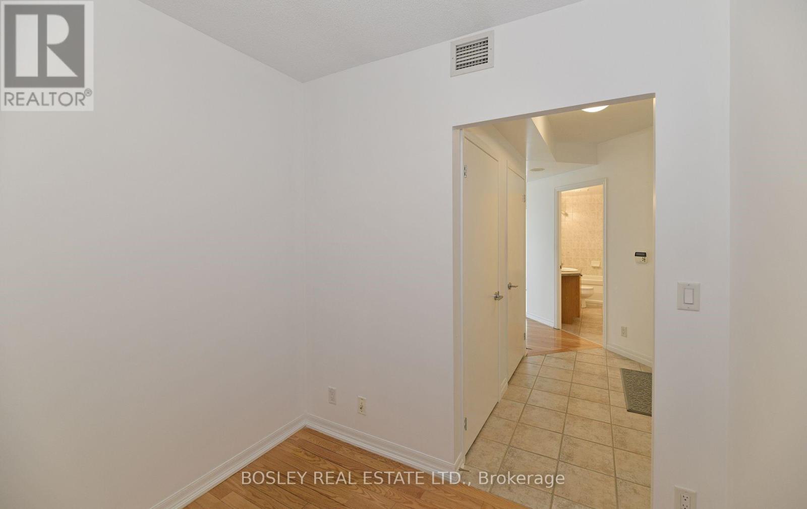 207 - 38 Fontenay Court, Toronto, Ontario M9A 5H5 - Photo 15 - W13717124