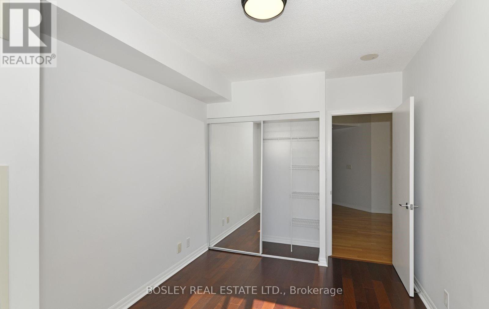 207 - 38 Fontenay Court, Toronto, Ontario M9A 5H5 - Photo 9 - W13717124