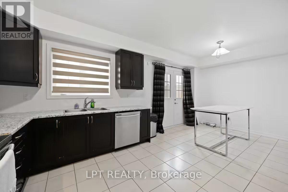 341 Remembrance Road, Brampton, Ontario  L7A 4X5 - Photo 10 - W13717144