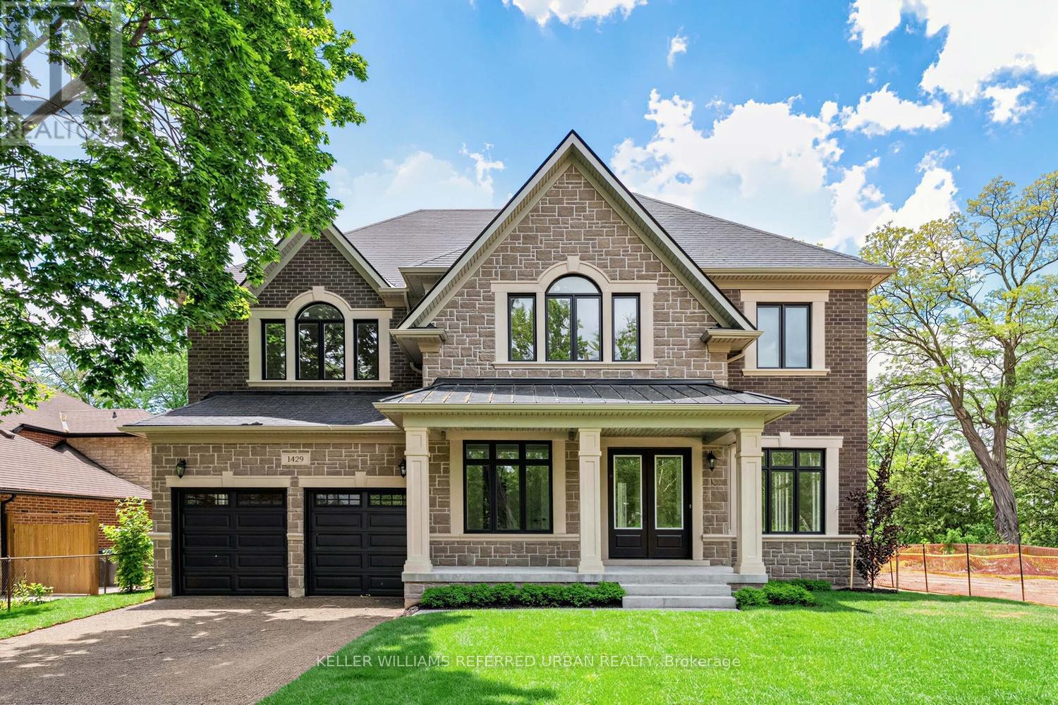 1429 Dundas Crescent, Mississauga, Ontario  L5C 1E8 - Photo 2 - W13717176