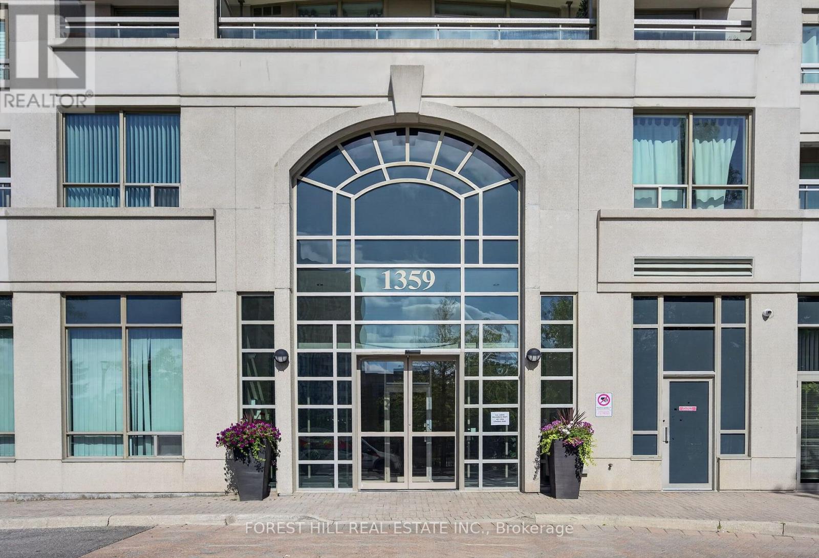 804 - 1359 Rathburn Road E, Mississauga, Ontario  L4W 5P7 - Photo 4 - W13717198