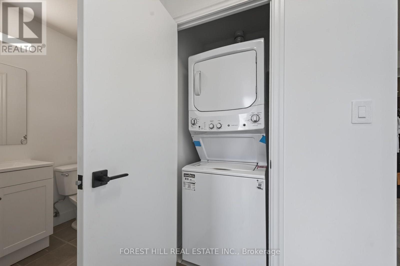 804 - 1359 Rathburn Road E, Mississauga, Ontario  L4W 5P7 - Photo 8 - W13717198