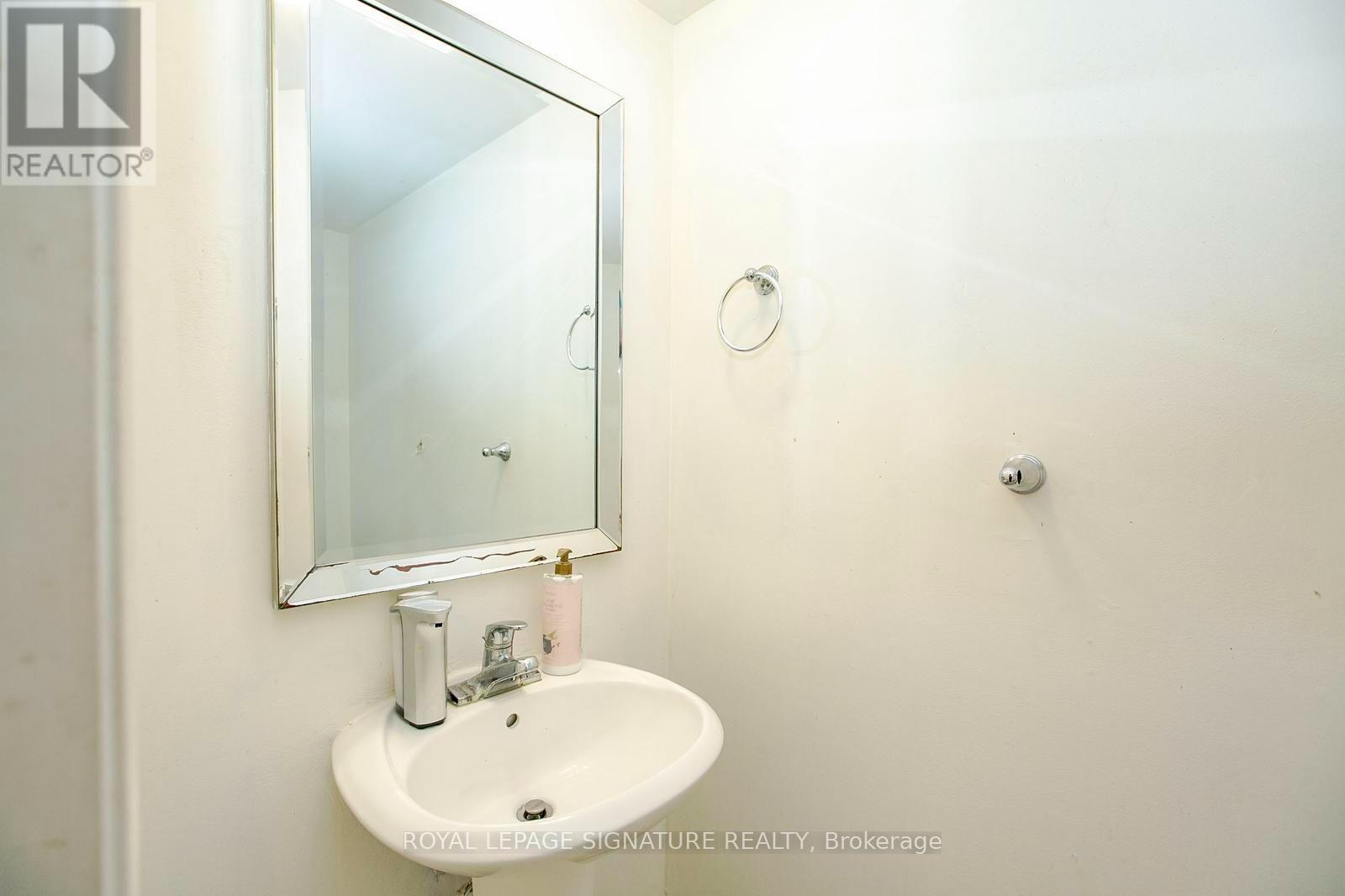 941 Mandolin Place, Mississauga, Ontario  L5W 1S3 - Photo 17 - W13717200