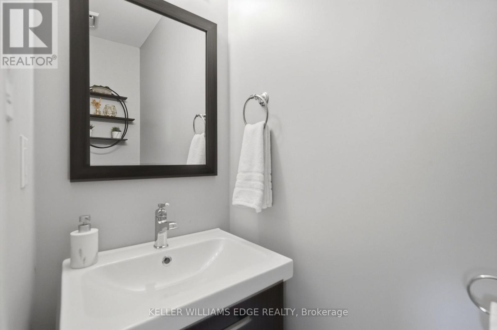 2055 Hunters Wood Drive, Burlington, Ontario  L7M 2T9 - Photo 18 - W13717238