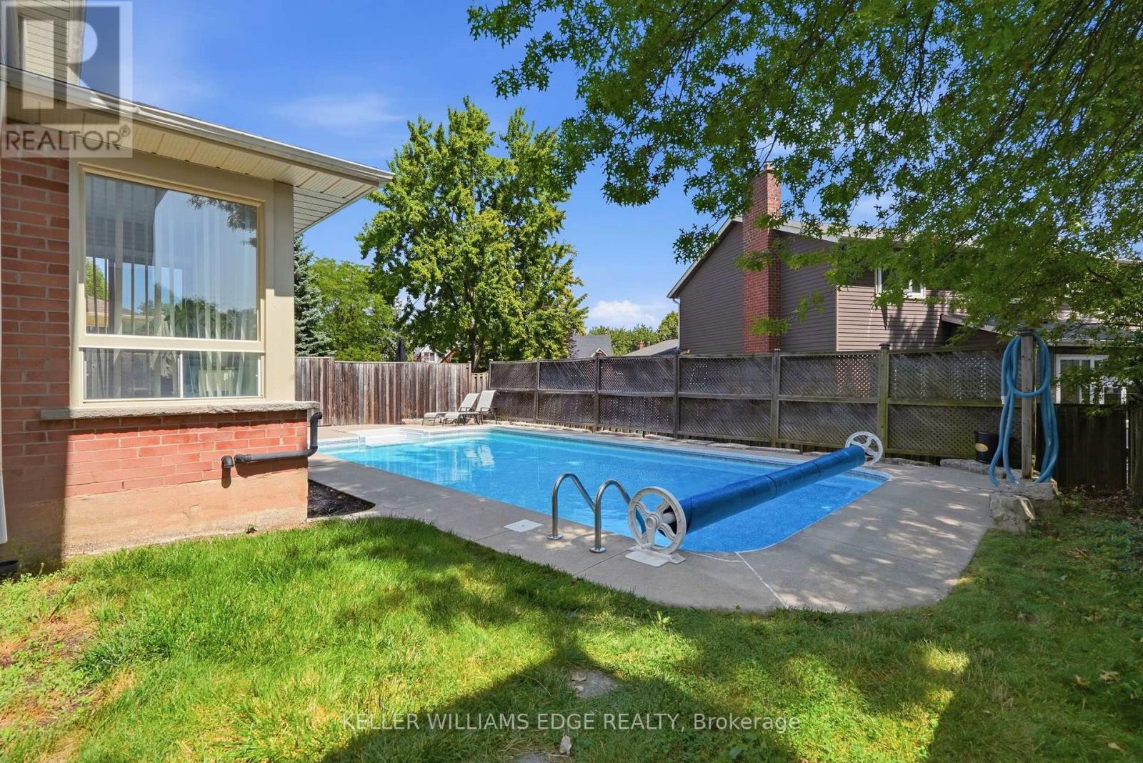 2055 Hunters Wood Drive, Burlington, Ontario  L7M 2T9 - Photo 44 - W13717238