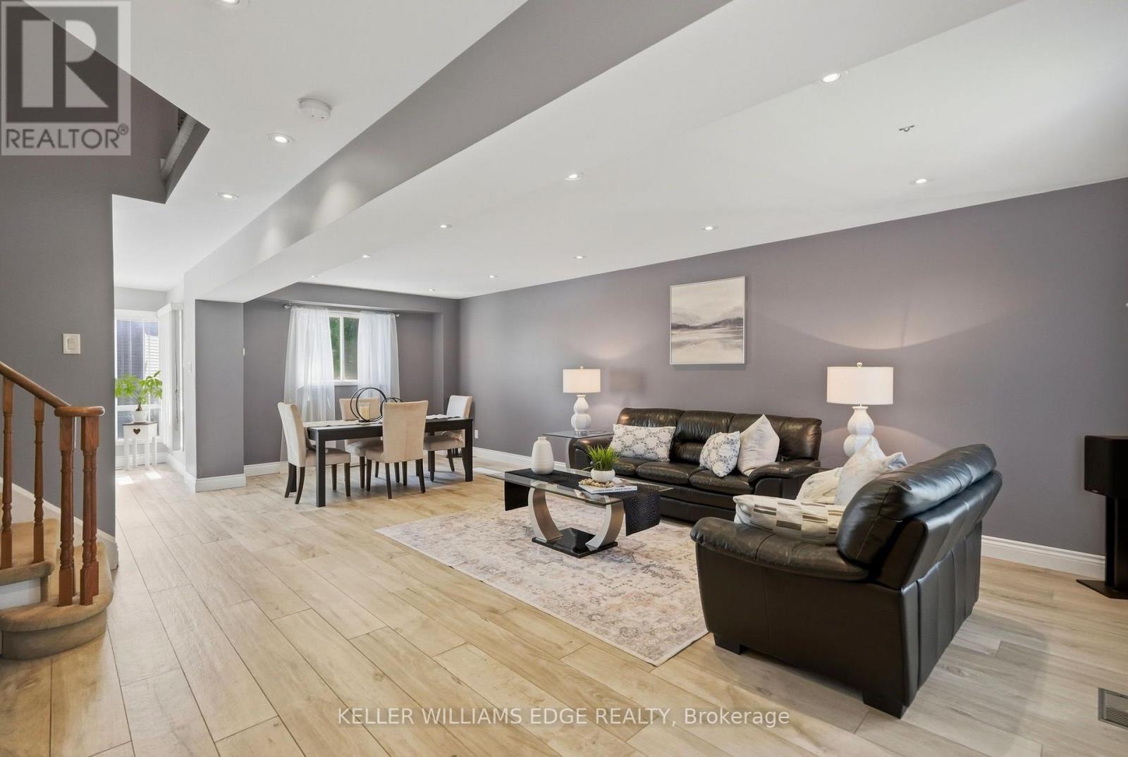 2055 Hunters Wood Drive, Burlington, Ontario  L7M 2T9 - Photo 6 - W13717238