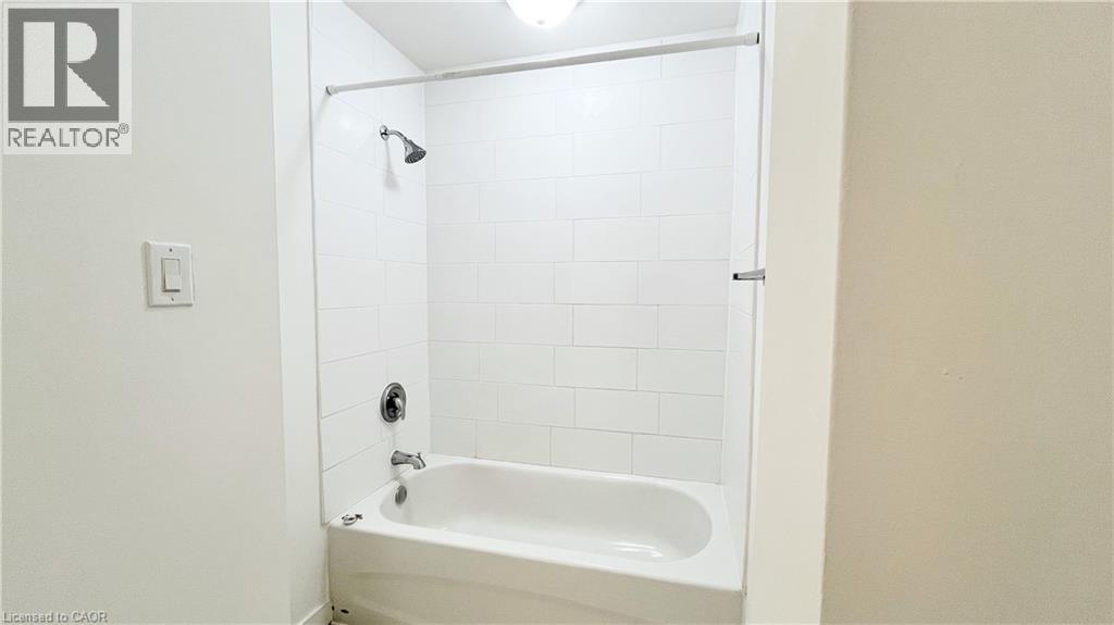 61 Hurst Place S, Hamilton, Ontario  L8P 3E6 - Photo 14 - 40858633