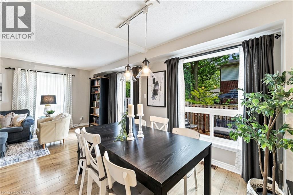 1270 Gainsborough Drive Unit# 61, Oakville, Ontario  L6H 2L2 - Photo 9 - 40857364