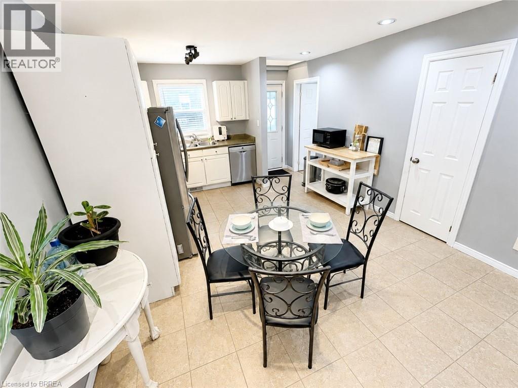 15 Esther Street, Brantford, Ontario  N3S 6K3 - Photo 6 - 40858143
