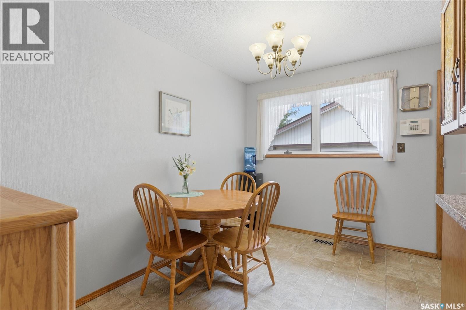 16 Yarnton Crescent, Regina, Saskatchewan  S4R 4A2 - Photo 10 - SK046589