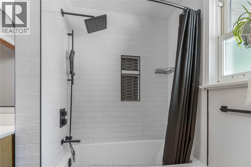 577 Park Avenue West, Chatham, Ontario N7M 1X1 - Photo 18 - 26020900