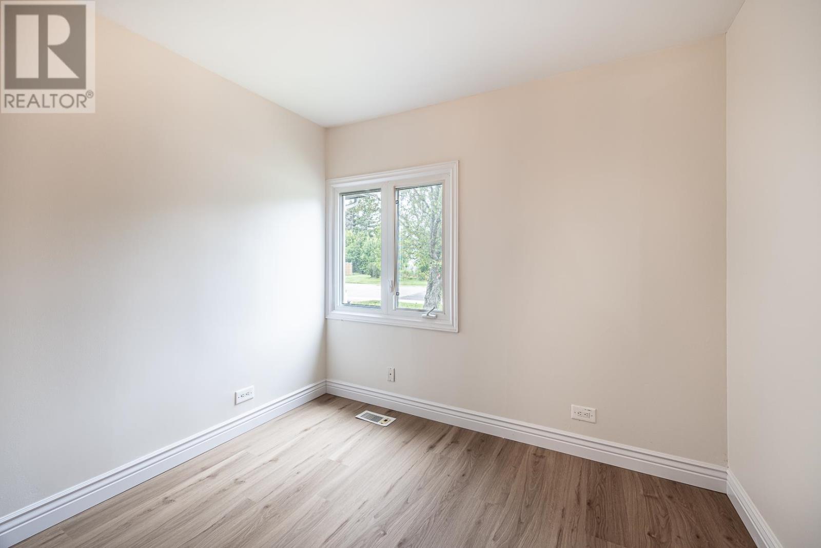 43 Salisbury Ave, Sault Ste. Marie, Ontario  P6B 1L9 - Photo 7 - SM262331