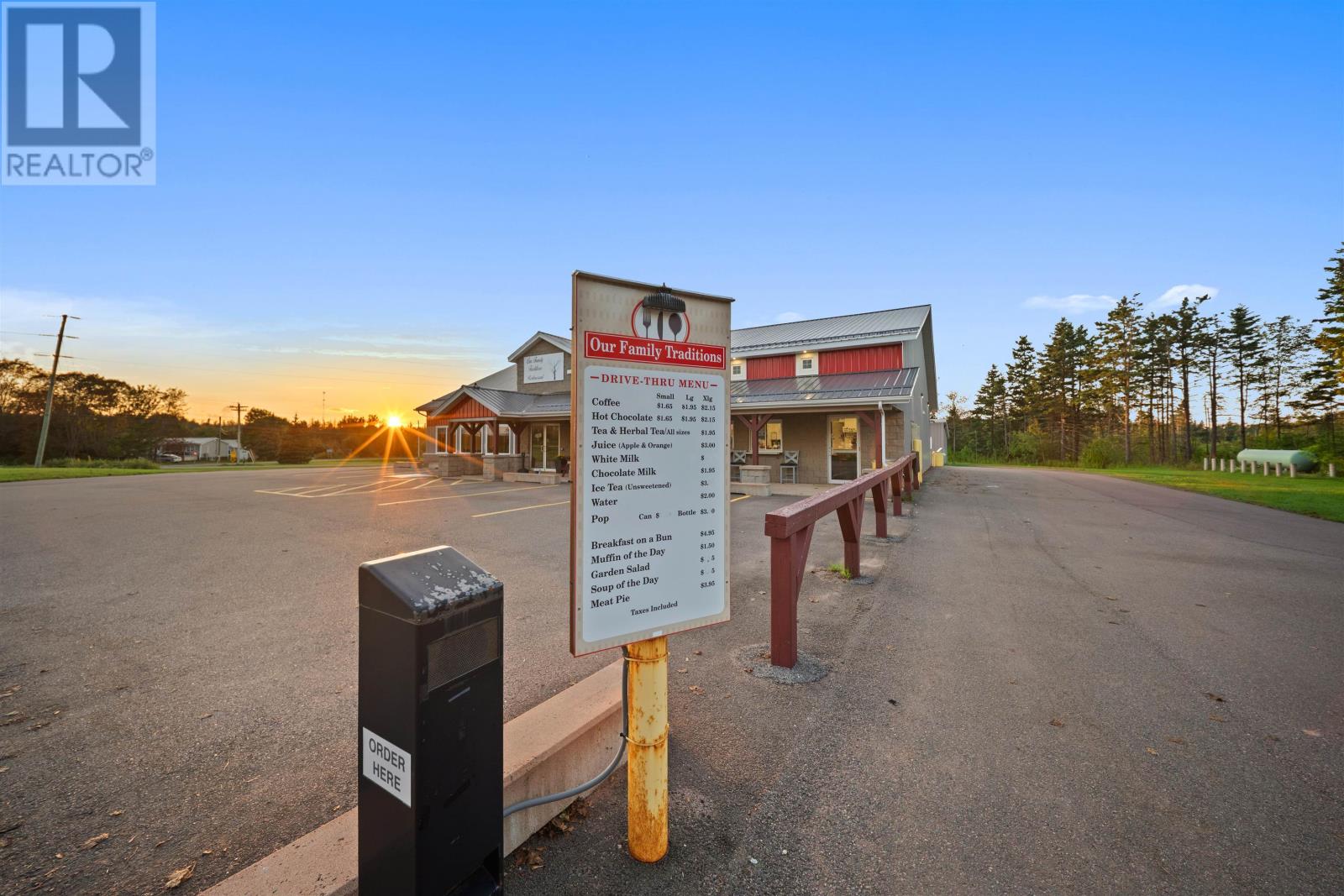 276 Phillip Street, Tignish, Prince Edward Island  C0B 2B0 - Photo 6 - 202621652