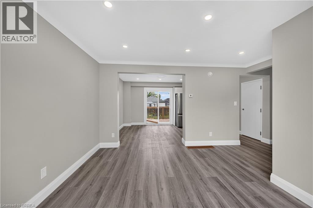 10 Elmwood Avenue, Brantford, Ontario  N3R 2J8 - Photo 12 - 40857012