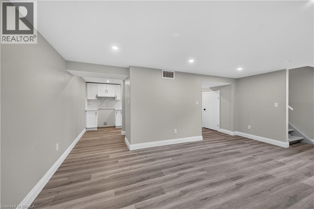 10 Elmwood Avenue, Brantford, Ontario  N3R 2J8 - Photo 32 - 40857012