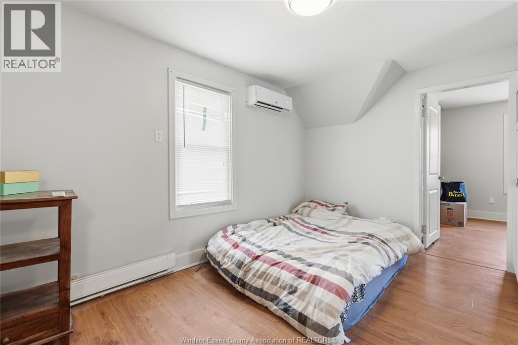 1021 Wellington Avenue, Windsor, Ontario  N9A 5K2 - Photo 9 - 26020950
