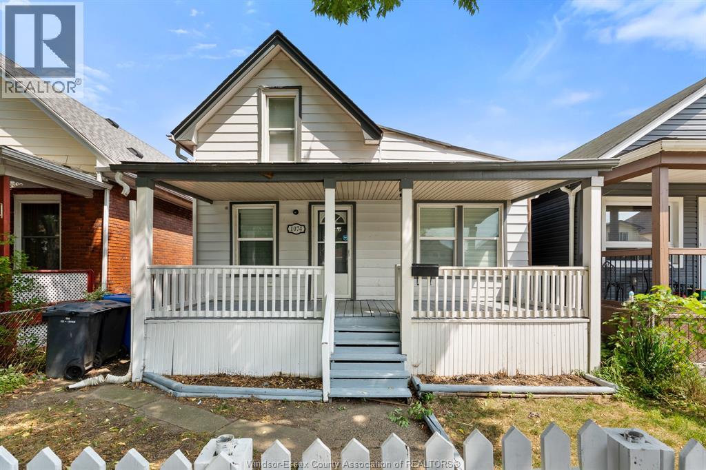 1074 HICKORY ROAD, Windsor, Ontario