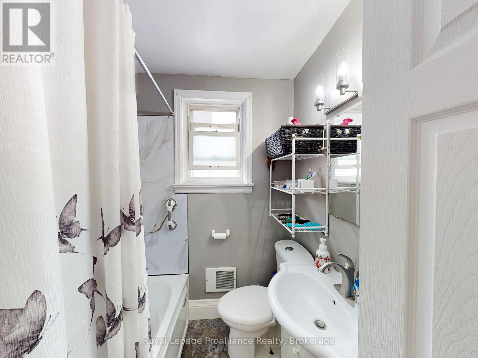 163 Shuter Street, Quinte West, Ontario  K8V 3L9 - Photo 11 - X13717516