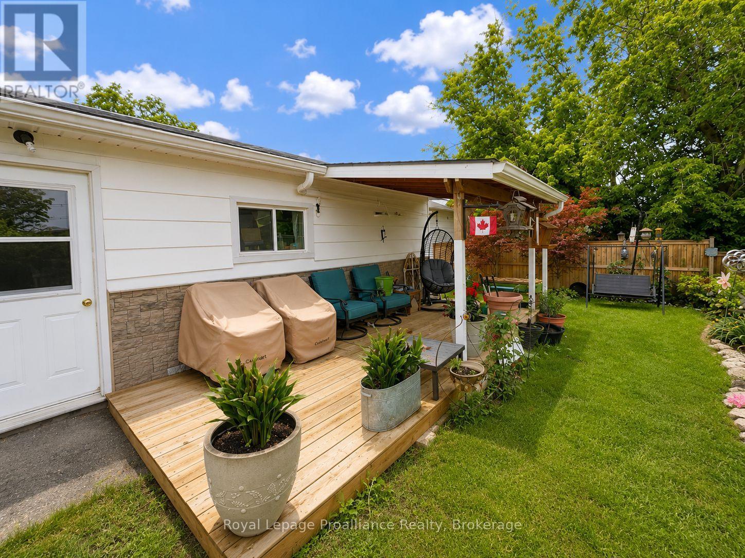 163 Shuter Street, Quinte West, Ontario  K8V 3L9 - Photo 2 - X13717516