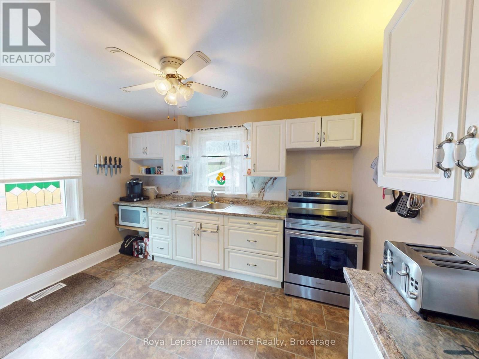 163 Shuter Street, Quinte West, Ontario  K8V 3L9 - Photo 5 - X13717516