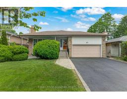 43 VIAMEDE CRESCENT, Toronto, Ontario