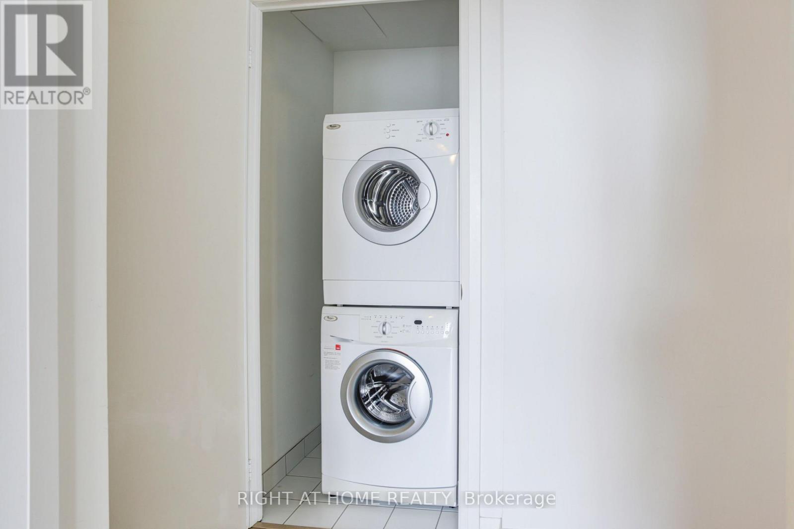 1702 - 55 Ann O'reilly Road, Toronto, Ontario  M2J 0E1 - Photo 8 - C13717304