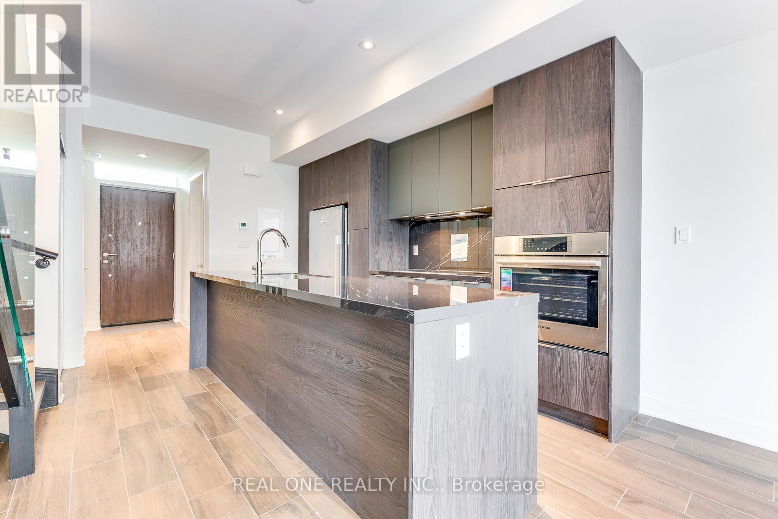 42 Sonic Way, Toronto, Ontario  M3C 0P3 - Photo 14 - C13717502