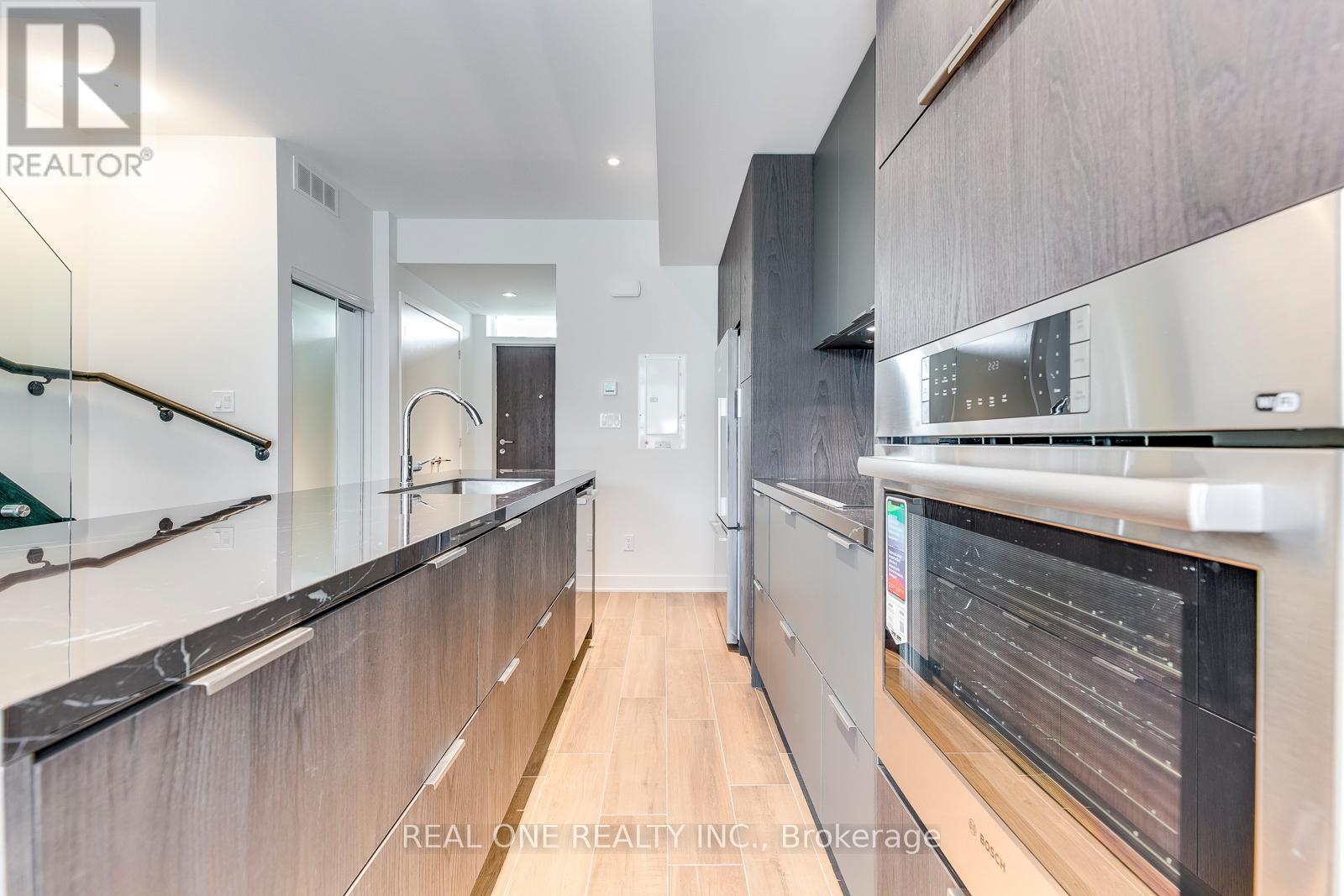 42 Sonic Way, Toronto, Ontario  M3C 0P3 - Photo 16 - C13717502