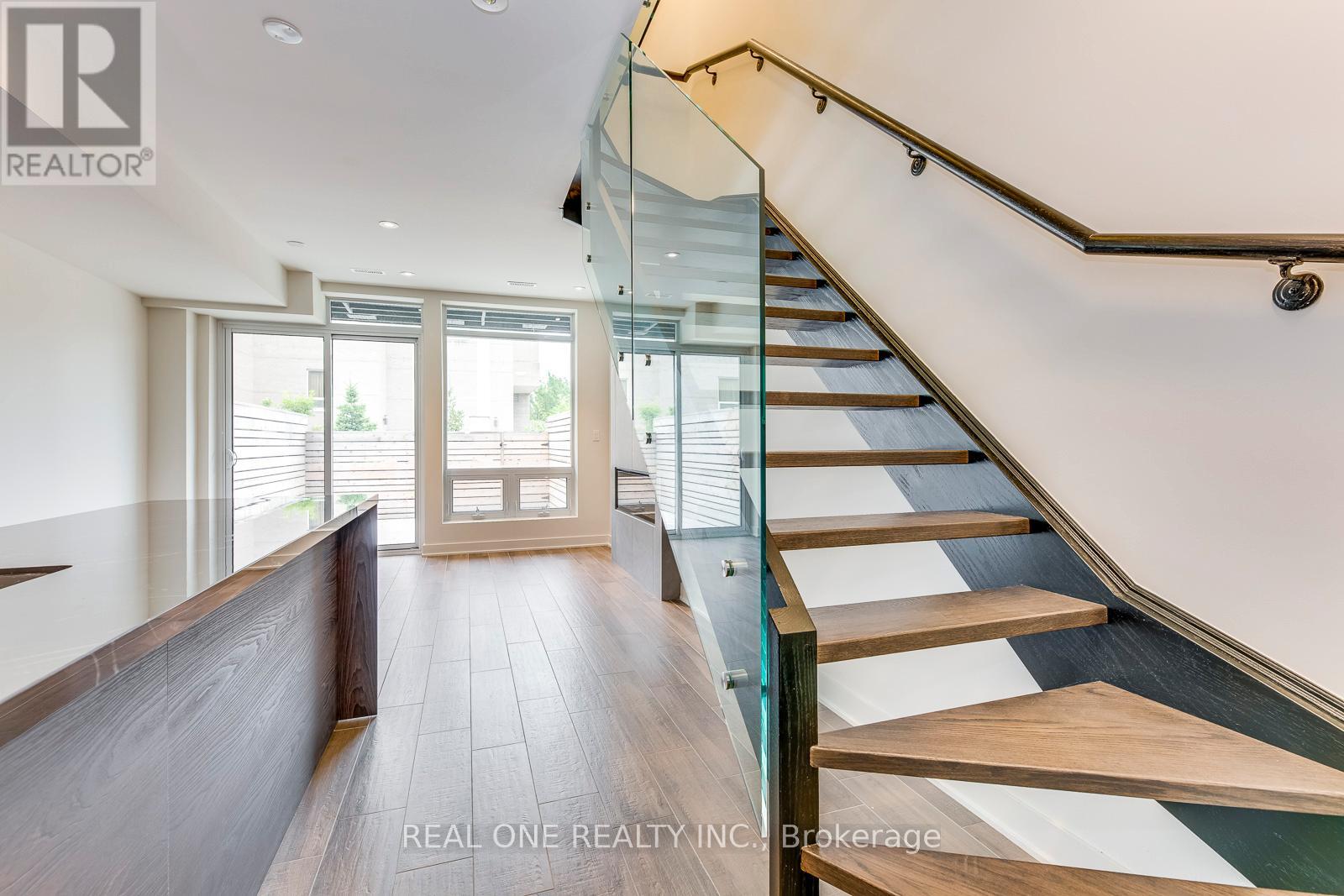 42 Sonic Way, Toronto, Ontario  M3C 0P3 - Photo 21 - C13717502